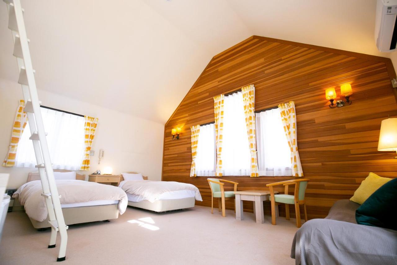 Ryosha Tsukiakari Bed & Breakfast Yamanakako